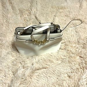 White Calvin Klein shoulder bag
